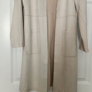 Brand Solitaire size Small Cream Saude feel Beautiful jacket Smoke free home